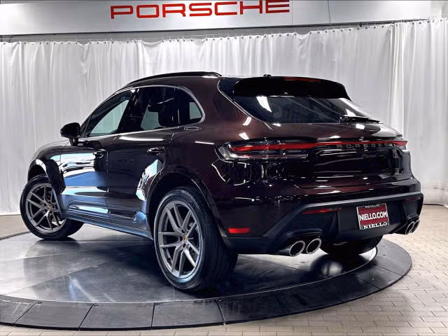 2026 Porsche Macan T - Photo 18