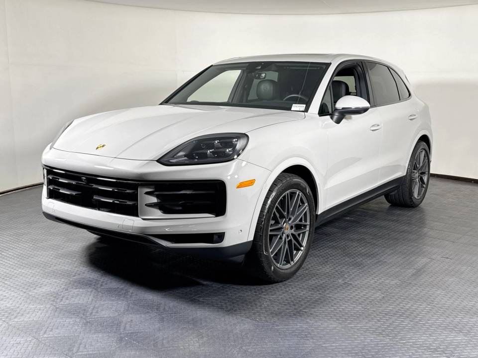 2025 Porsche Cayenne Base