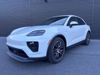 2025 Porsche Macan