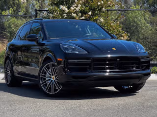 2023 Porsche Cayenne Turbo's photo
