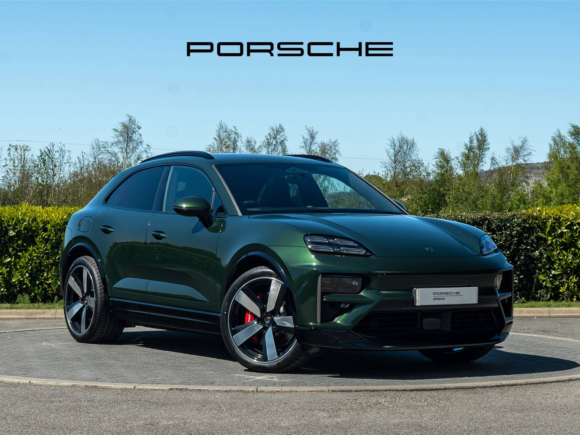 Macan Turbo, photo 1 of 47