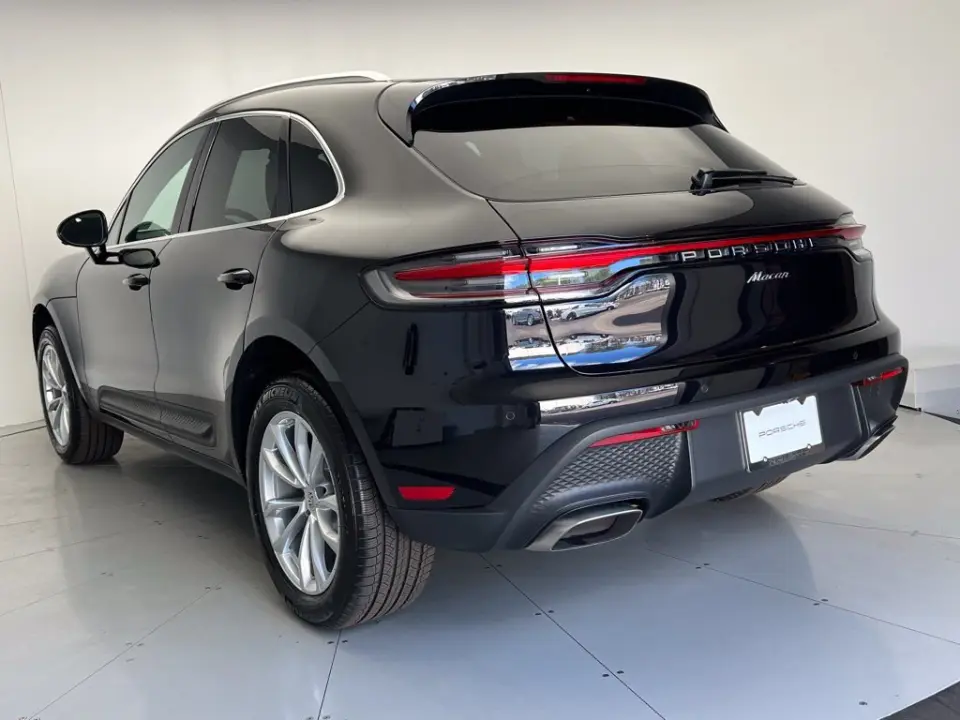 2026 Porsche Macan - Photo 23