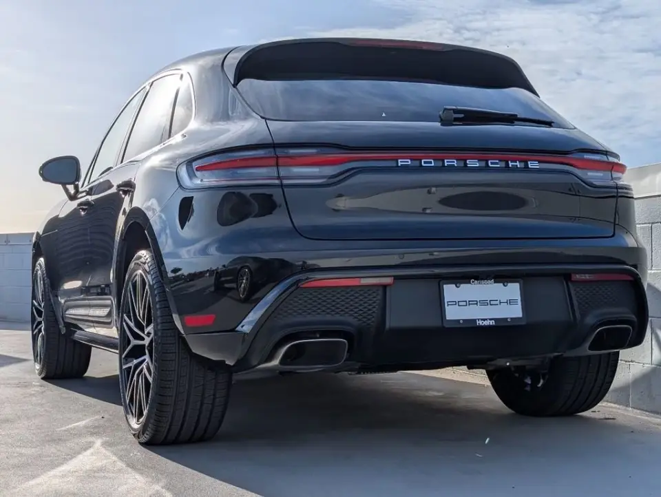 2026 Porsche Macan - Photo 23