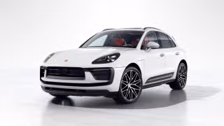 2026 Porsche Macan -'s photo