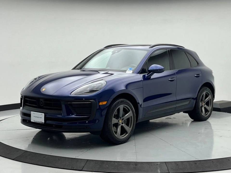 2022 Porsche Macan Base