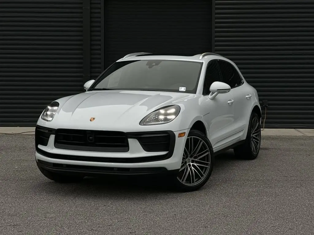 2026 Porsche Macan