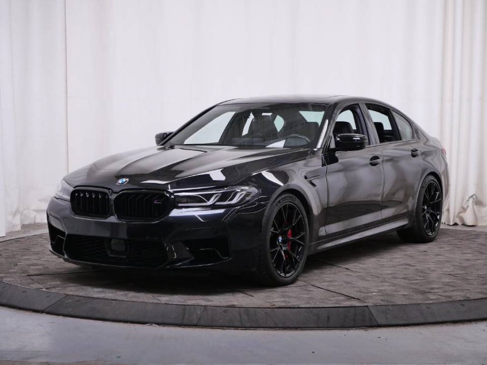2023 BMW M5