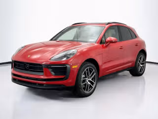 2026 Porsche Macan -'s photo