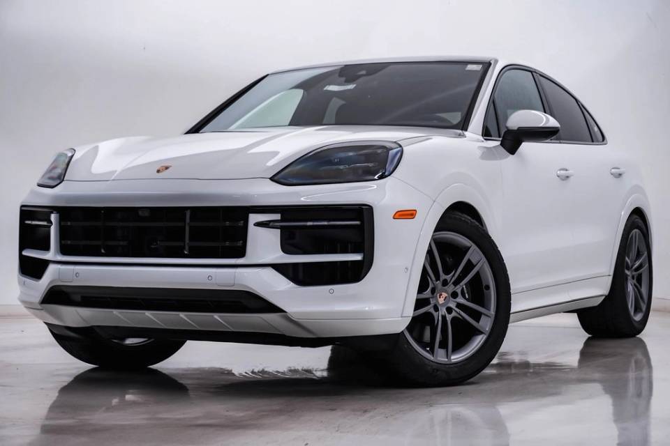 2025 Porsche Cayenne Coup Base
