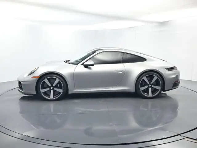 2025 Porsche 911 S - Photo 14