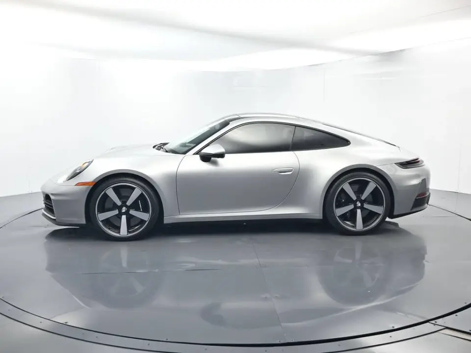 2025 Porsche 911 S - Photo 15