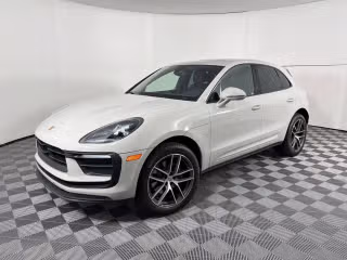 2024 Porsche Macan's photo