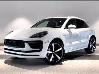 2025 Porsche Macan's photo