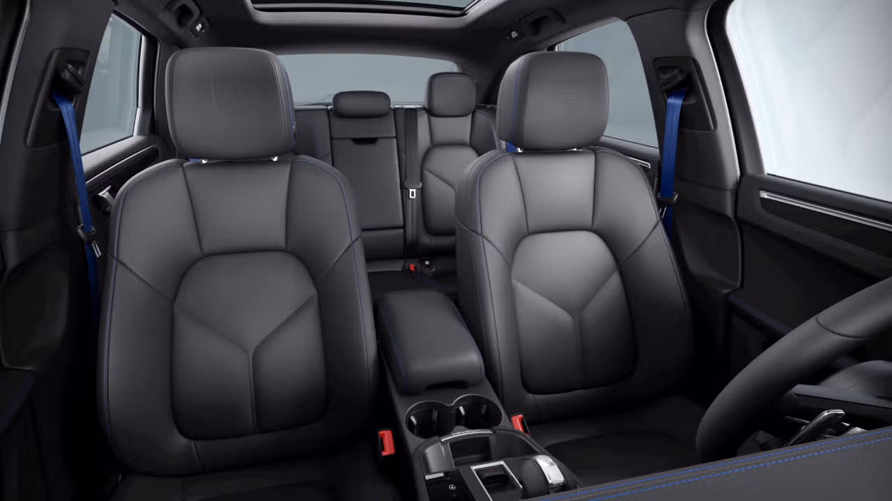 2026 Porsche Macan - Photo 36