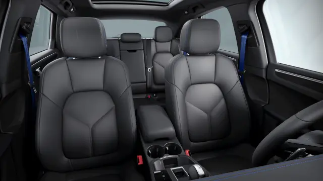 2026 Porsche Macan - Photo 38