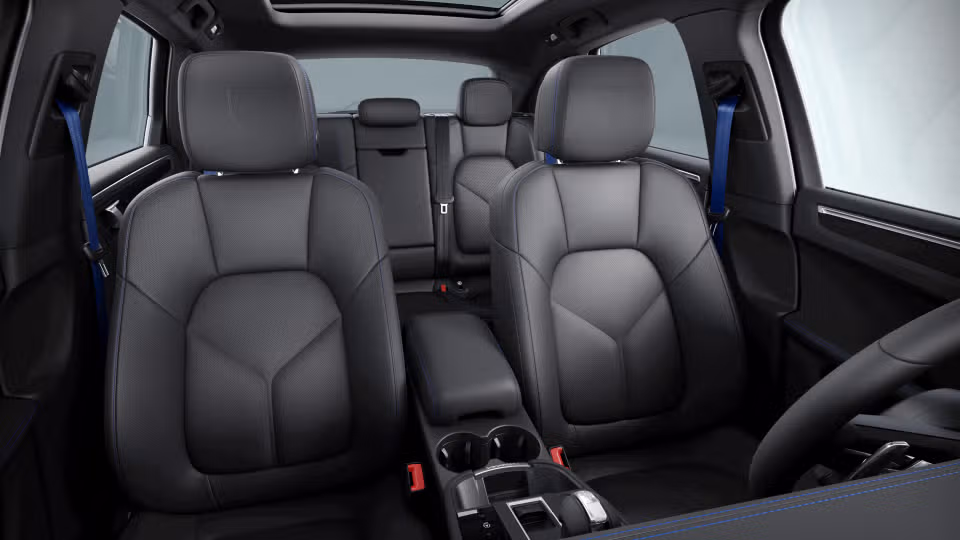2026 Porsche Macan - Photo 35