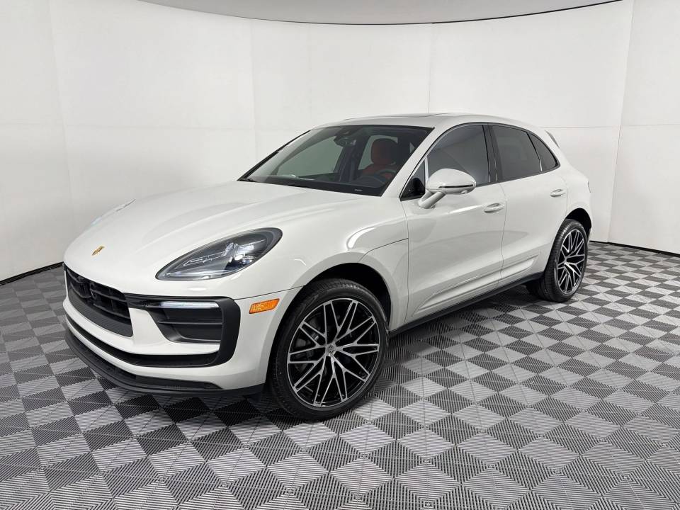 2026 Porsche Macan