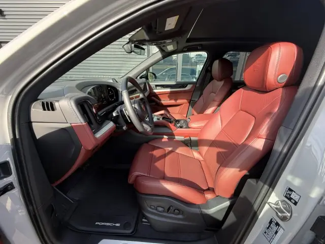 2026 Porsche Cayenne E-Hybrid - Photo 38
