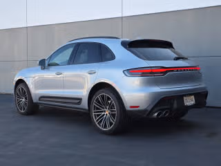 2026 Porsche Macan - Photo 17