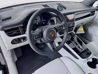 2026 Porsche Macan S - Photo 25