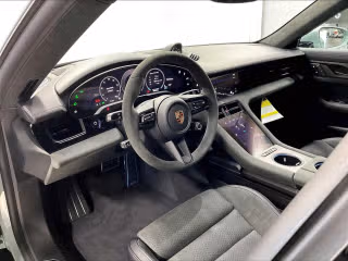 2025 Porsche Taycan GTS - Photo 25