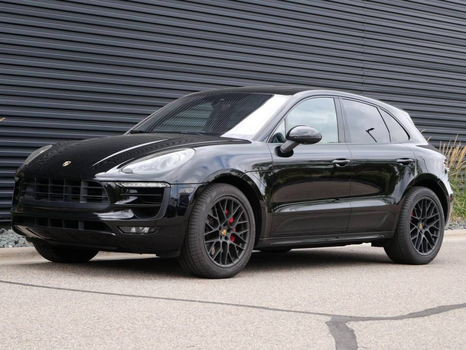 2018 Porsche Macan GTS AWD photo