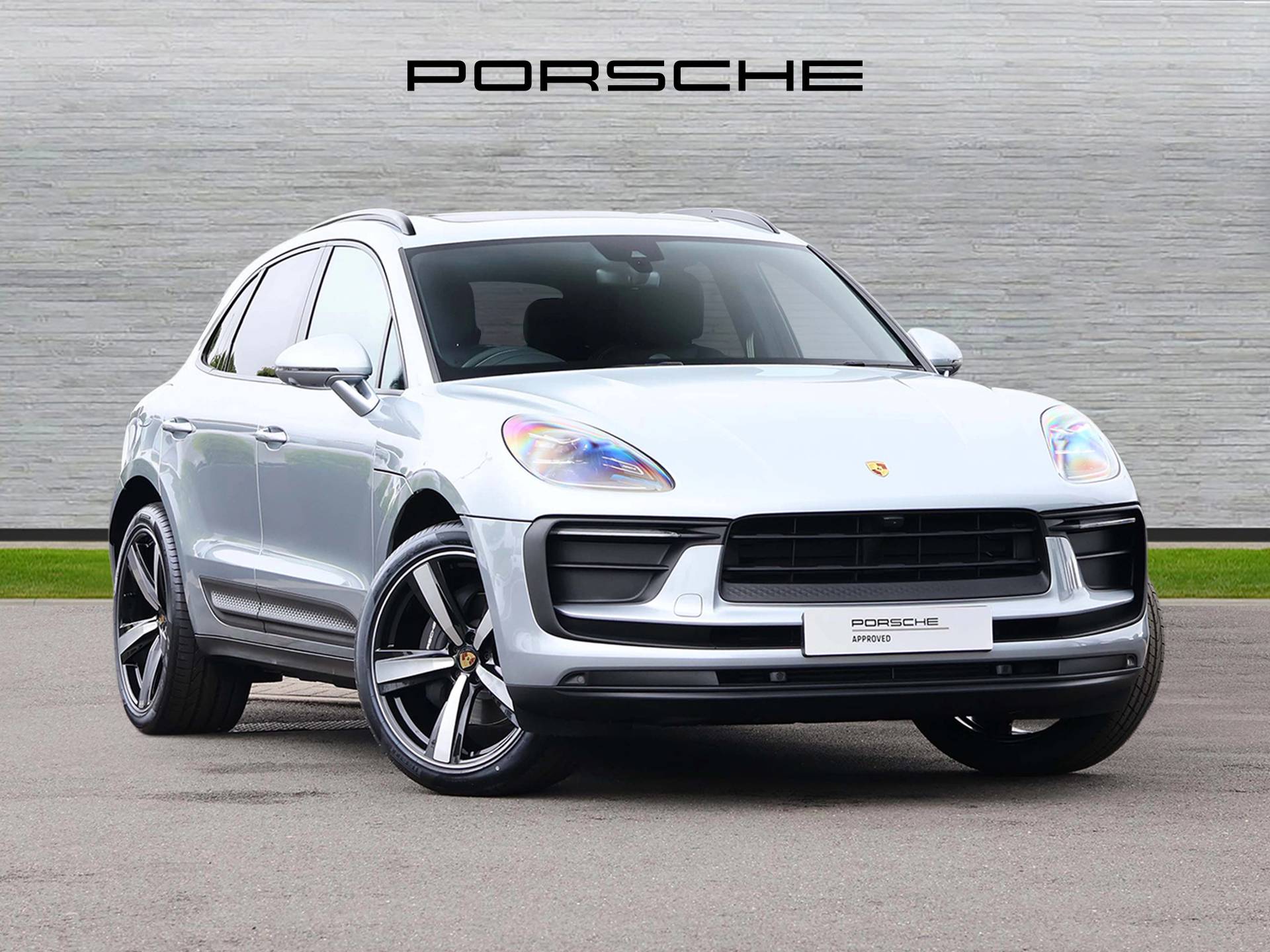 Macan, photo 1 of 25
