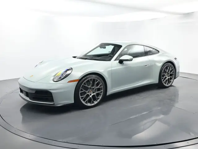 2025 Porsche 911 - Photo 6