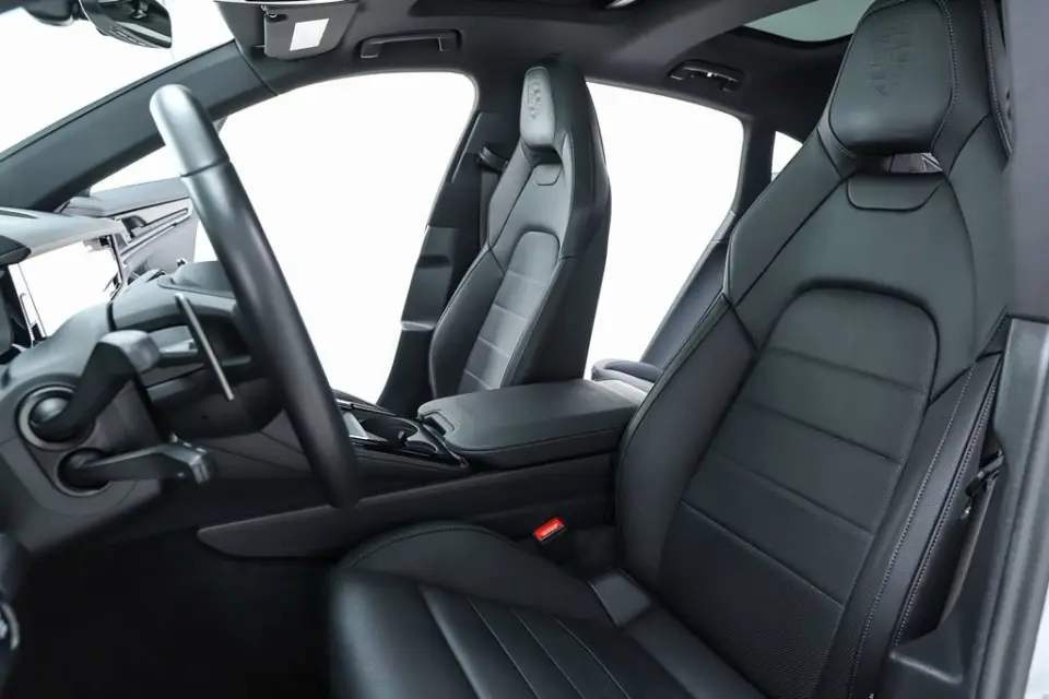 2025 Porsche Panamera Base - Photo 39