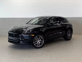 2026 Porsche Macan -'s photo