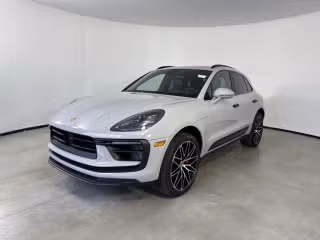 2023 Porsche Macan S's photo