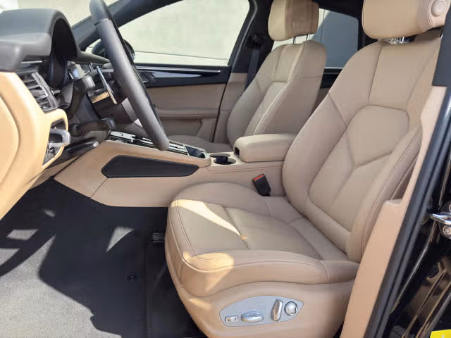 2025 Porsche Macan Base - Photo 34