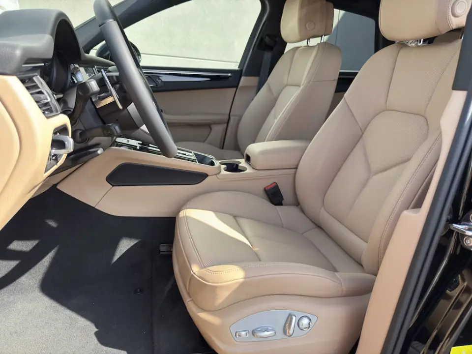 2025 Porsche Macan Base - Photo 39