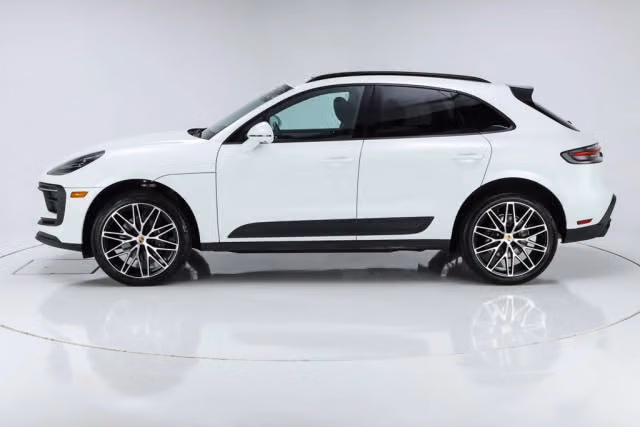 2026 Porsche Macan Base - Photo 10