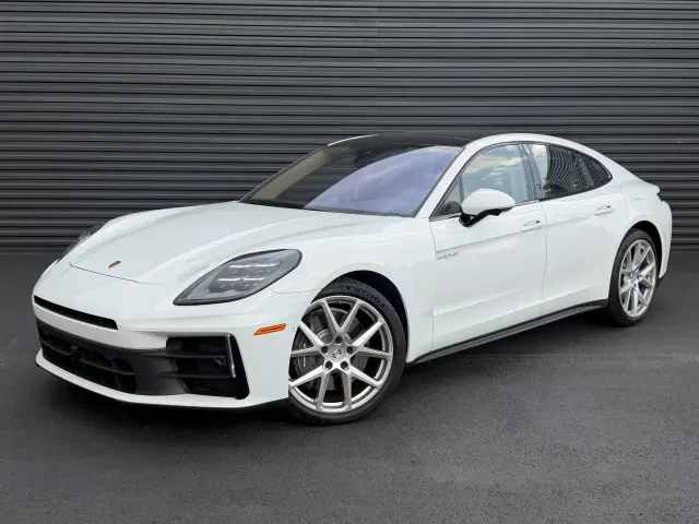 2025 Porsche Panamera 6