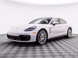 2022 Porsche Panamera 4 Platinum Edition's photo