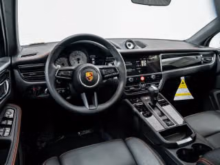 2026 Porsche Macan Base - Photo 25