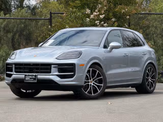 2026 Porsche Cayenne E-Hybrid's photo