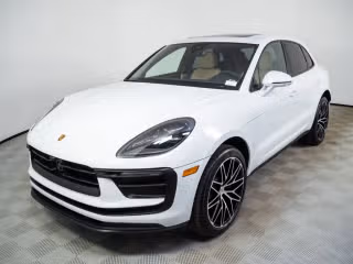 2026 Porsche Macan -'s photo