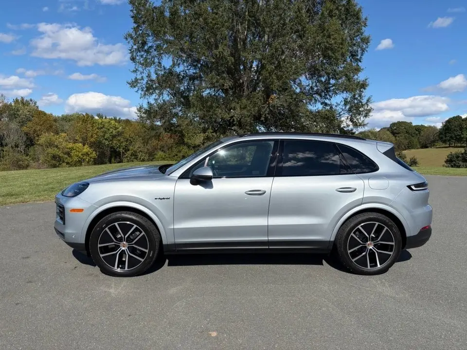 2026 Porsche Cayenne E-Hybrid - Photo 16