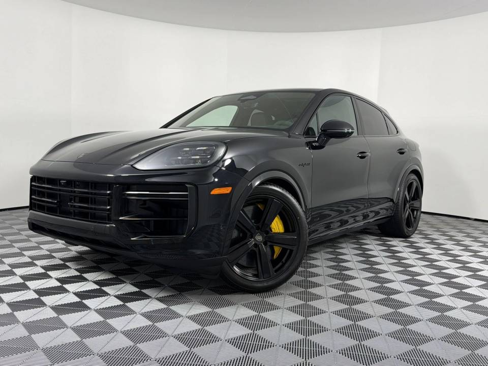 2026 Porsche Cayenne Turbo E-Hybrid Coupe