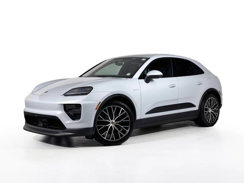 2025 Porsche Macan Base