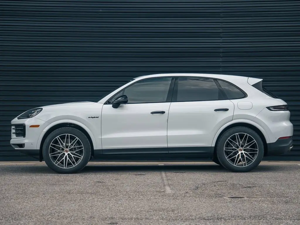 2025 Porsche Cayenne E-Hybrid - Photo 16