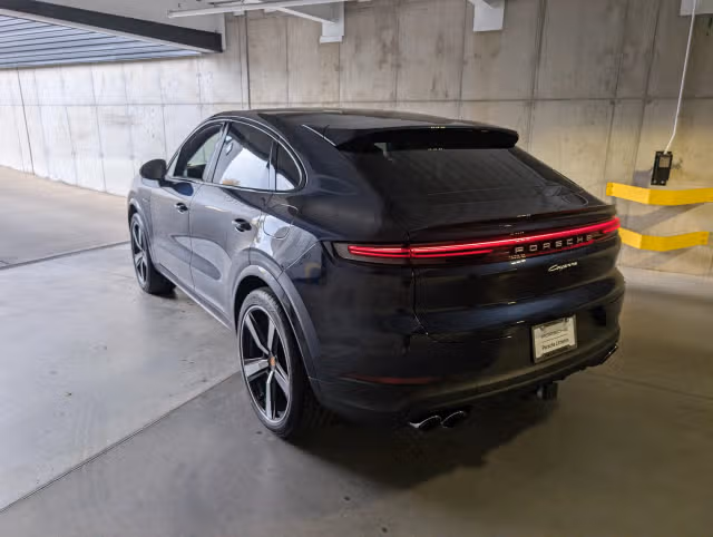 2026 Porsche Cayenne Coup E-Hybrid - Photo 18
