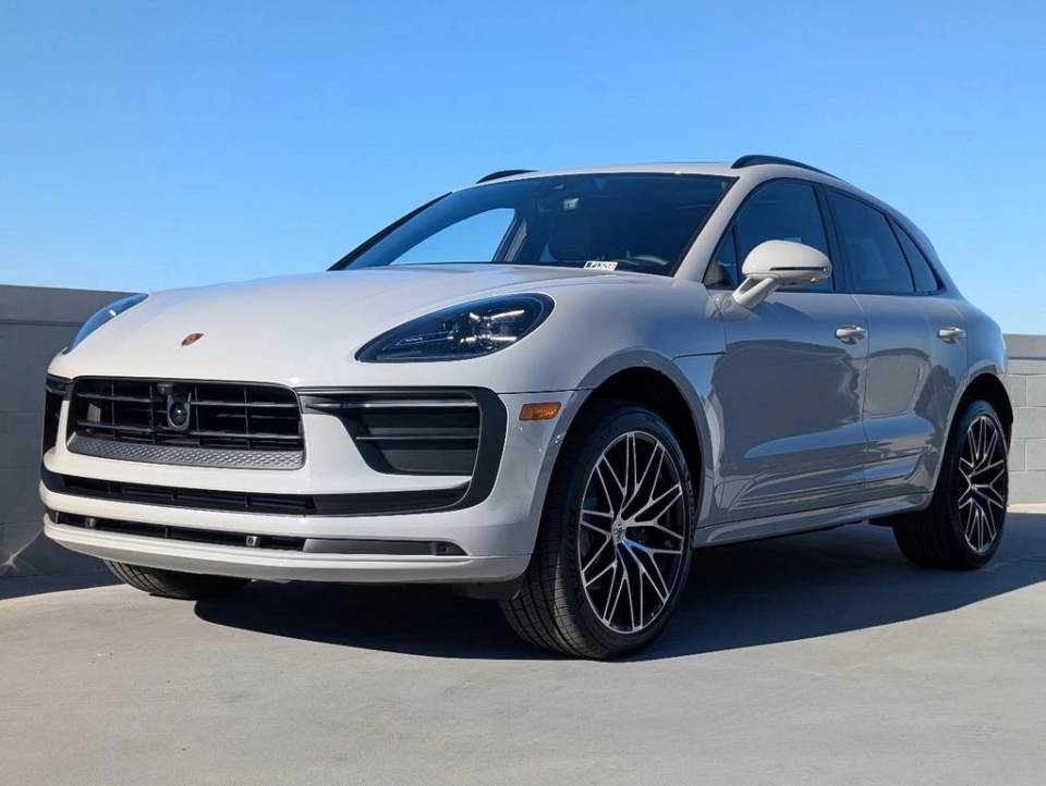 2026 Porsche Macan