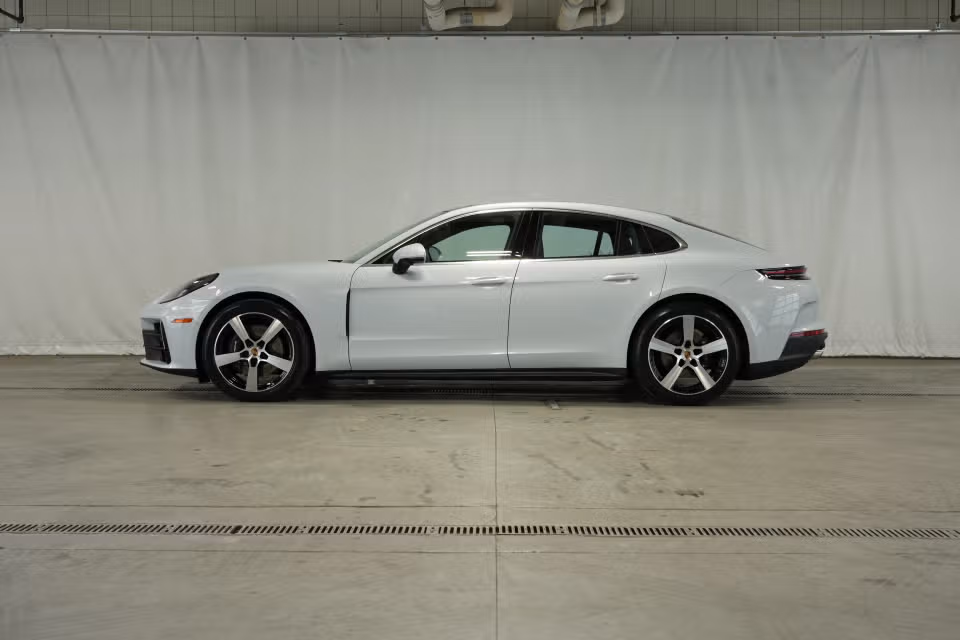 2025 Porsche Panamera Base - Photo 11