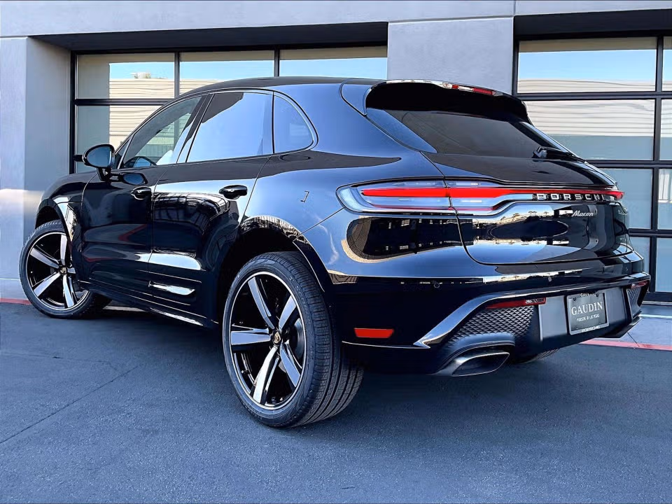 2026 Porsche Macan - Photo 19