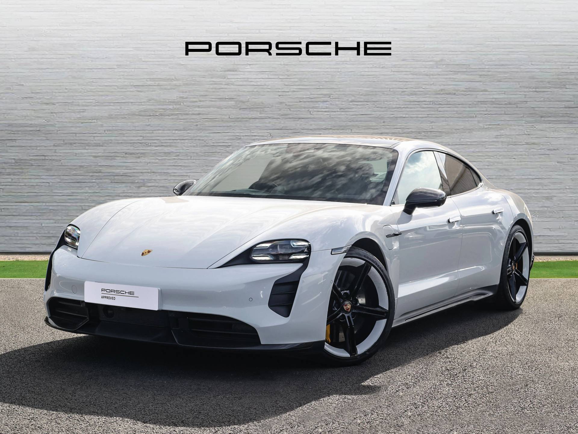 Taycan Turbo S, photo 2 of 28