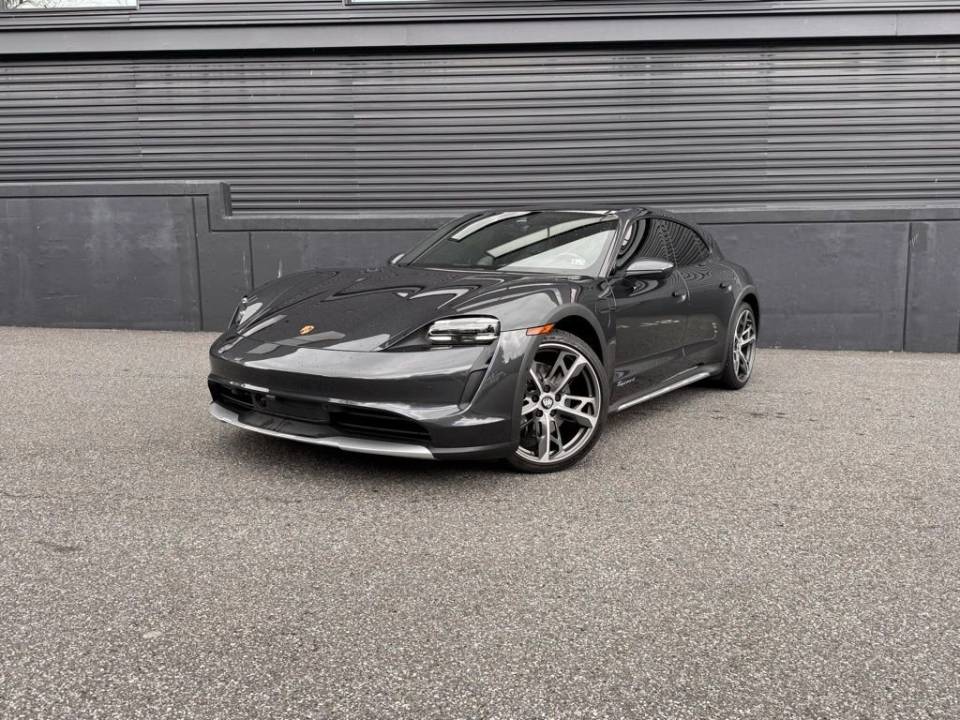 2022 Porsche Taycan Base