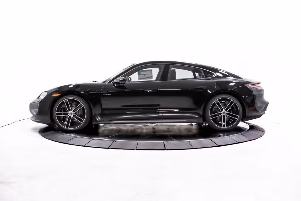 2026 Porsche Taycan Turbo - Photo 11